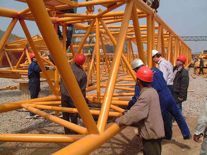 Зверніть увагу на капітальний ремонт crane.jpg Attentions should be paid in the overhaul of crane.jpg