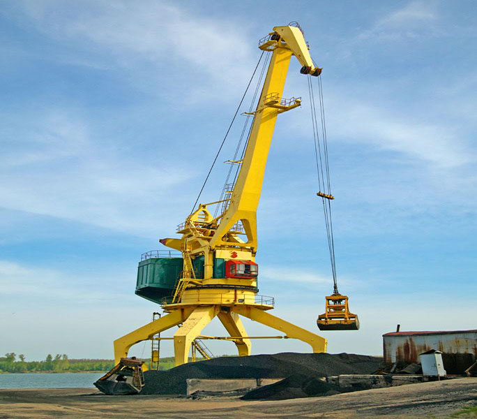 Важке навантаження на причал Портал Мобільний причал Порт Crane.jpg Heavy Load Quayside Portal Mobile Luffing Port Crane.jpg